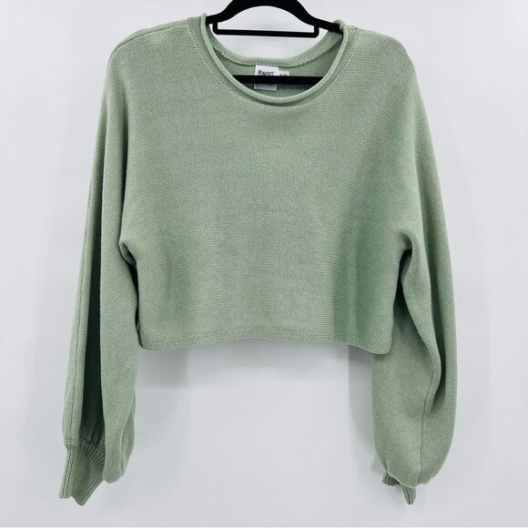 Women's Green Sweater - Picture 5 of 10